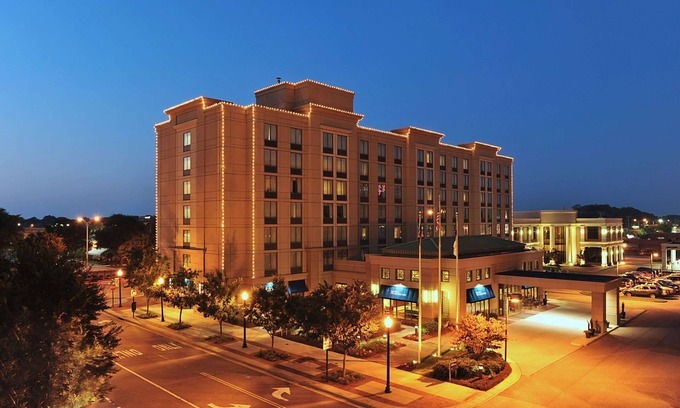 Northwest Hotel | Hilton Garden Inn Virginia Beach Town Center