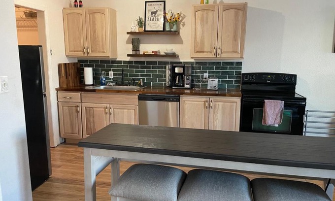 Fairbanks Apartment | Hilton Hideaway Two