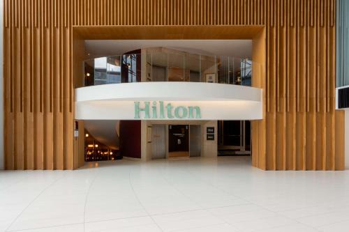 Puteaux Hotel | Hilton Paris La Défense