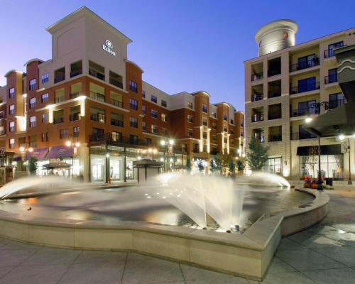 Downtown Branson Hotel | Hilton Promenade Branson Landing