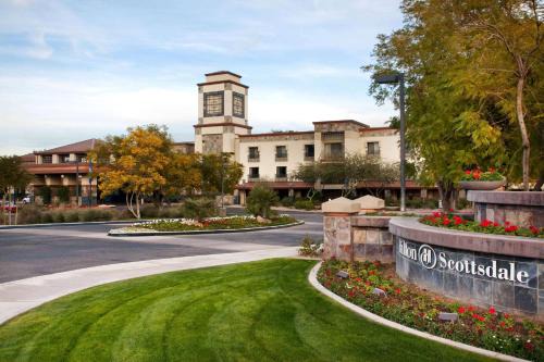 South Scottsdale Resort | Hilton Scottsdale Resort & Villas