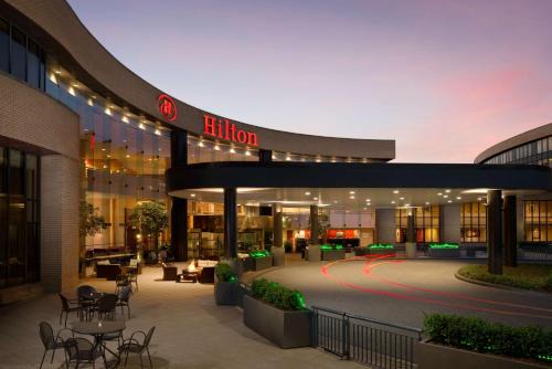 Herndon Hotel | Hilton Washington Dulles Airport