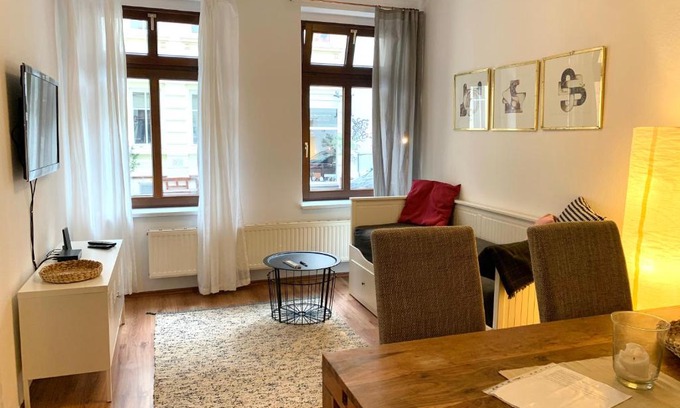 Lindenau Apartment | Hinterhaus Apartment No4