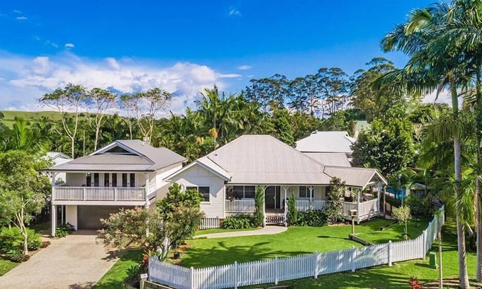 Bangalow House | Hinterland Hideaway (RH) - Resort Inspired Home , Fully Furnished with Magnesium Pool