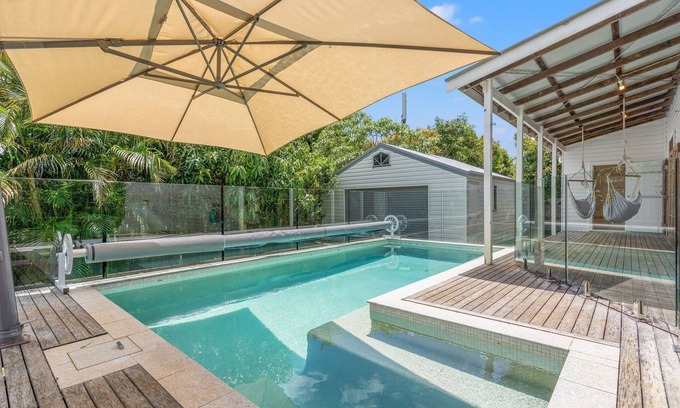 Lennox Head House | Hinterland Views - Pet Friendly - Charming Pet Friendly Queenslander with Pool