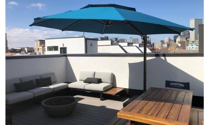 Golden Triangle House | Hip Townhome w/ Rooftop Views - Walk to Everything