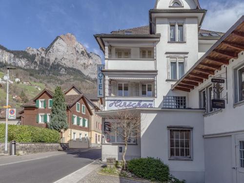 Schwyz Hostel | Hirschen Backpacker-Hotel & Pub