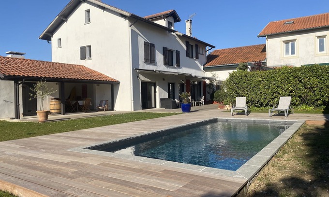 Biarritz House | Hiru Alabak - Biarritz House 4bed - 8p Quiet Swimming pool - south-facing garden