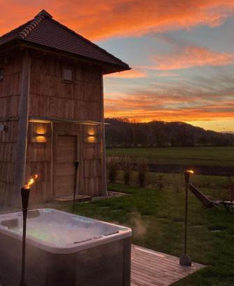 Domzale Ski Chalet | Hiska Ulala