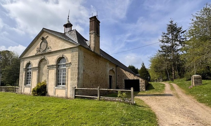 Saint-Germain-de-Tournebut Cottage | Historic 18th Century Pavilion with Modern Comforts in a Majestic Private Château Setting