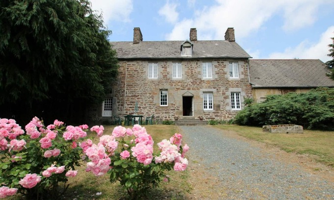 Hudimesnil Cottage | Historic 17th-Century Cottage: Fireplace, Garden, Rustic Charm, Modern Amenities