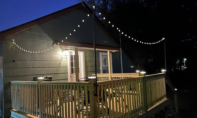 Winchester Cottage | Historic 1940's Cottage Near Tim's Ford Lake & Town Square Fully Remodeled