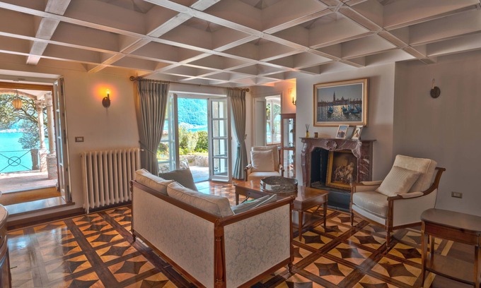 Sala Comacina Villa | Historic and romantic villa with a unique view