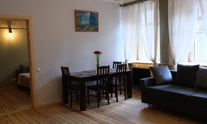 Old Town Apartment | Historic apartment with Wooden floors in the Hearth of Old-town Riga