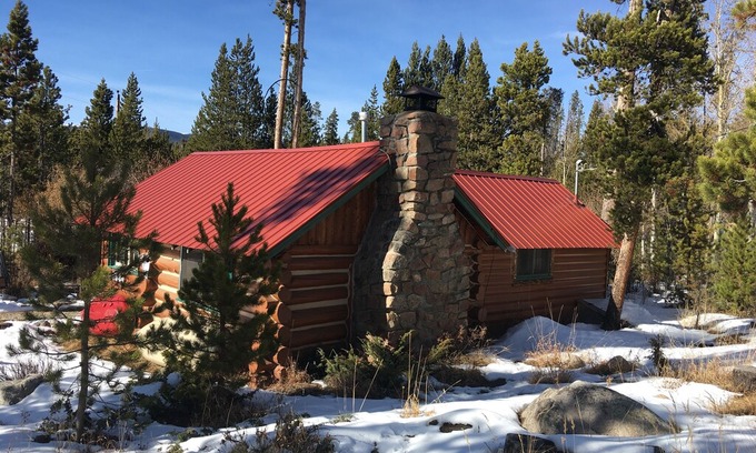 Grand Lake Cabin | Historic Cabin On Columbine Lake just outside Rocky Mountain National Park