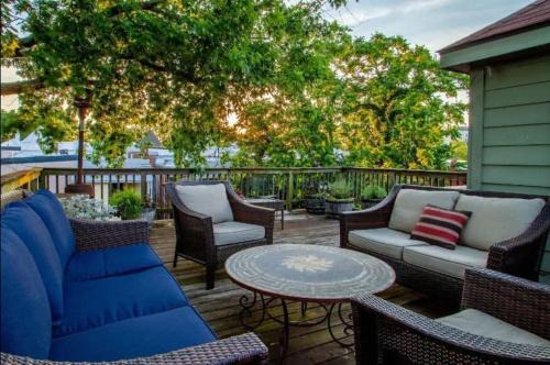 Stanton Park Apartment | Historic Capital Hill Home and Carriage House