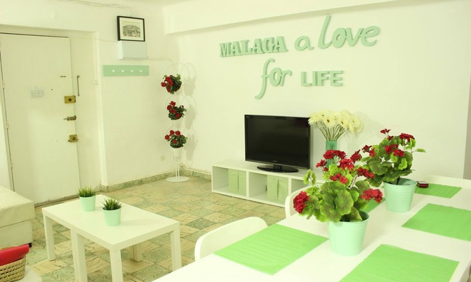 Lagunillas Condo | HISTORIC CENTER, UP TO 7 PEOPLE, VERY SPACIOUS, WIFI, AIR CONDITIONING, BEACH AT 15 MIN.
