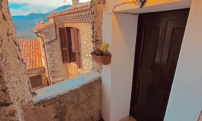 Bassiano Apartment | Historic & Charm Home in Bassiano