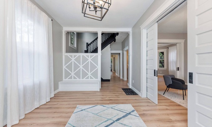 Mount Auburn House | Historic Charm Meets Modern Comfort - 3BR Home in Mt. Auburn