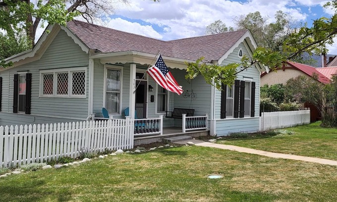 Salida House | Historic Cottage: The Perfect Rocky Mountain Location - Rental License #0352