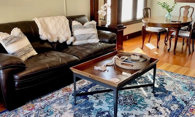 Astoria Apartment | Historic Downtown Riverview Flat, No. 2