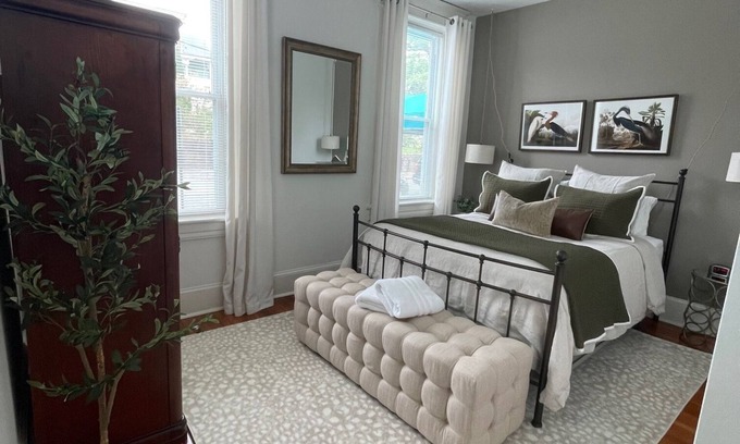 Old Southwest Condo | Historic Downtown Trendy Urban 1-bed, 1-bath-C Parking Included
