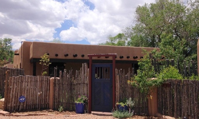 Historic Eastside House | Historic East side. Peaceful garden. Walk to the Plaza & Canyon Rd