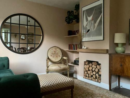 Frome House | Historic Family Cottage - Central Frome