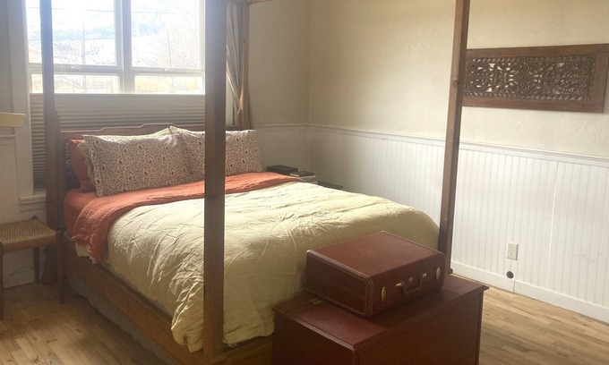 Salida Other | Historic Farmhouse on Bike Path!