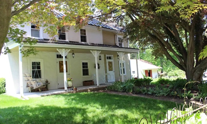 Wagontown House | Historic Farmhouse in Chester County