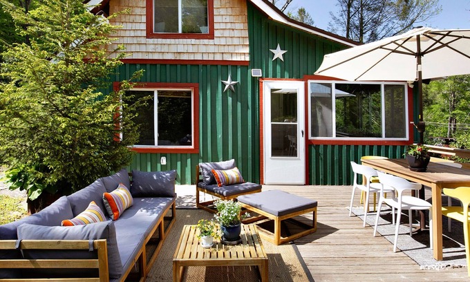 Shandaken Cabin | Historic, handcrafted cabin, close to Phoenicia+Woodstock, 8 creekside acres