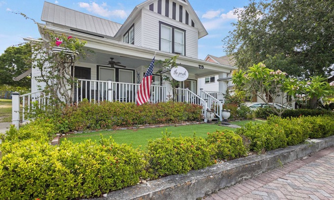Fort Pierce House | Historic Home with Modern Upgrades - Prime Downtown Location