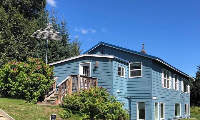 Homer Apartment | Historic HomenComfort, Convenience, and Views!