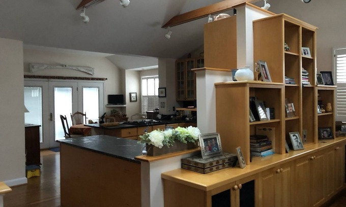 Garrett Park House | Historic prestigious open concept Garrett Park House on spacious corner lot