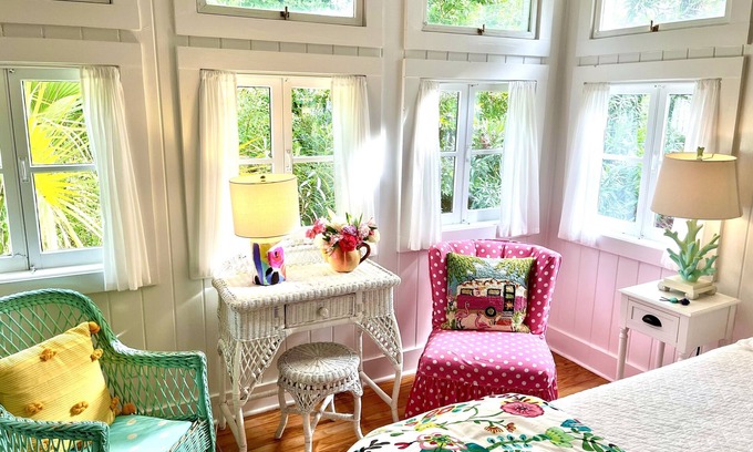 Savannah Beach Cottage | Historic + Renovated Cottage Voted 'Most Quaint on Tybee' by Tybee Cottages