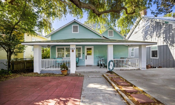 Cedar Key House | Historic Seafoam Cottage in downtown Cedar Key village
