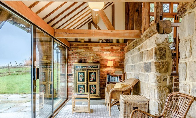 Sheffield Green Cottage | Historic, sensitively restored cosy barn conversion close to Ashdown Forest.