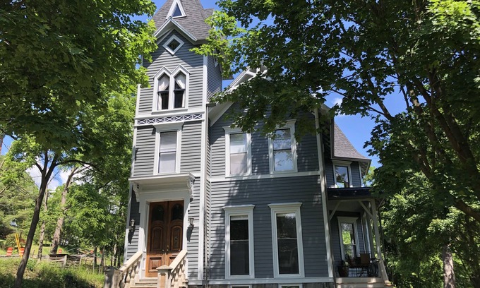 Ithaca House | Historic Tower House on Ithaca's West Hill, close to Cornell and downtown