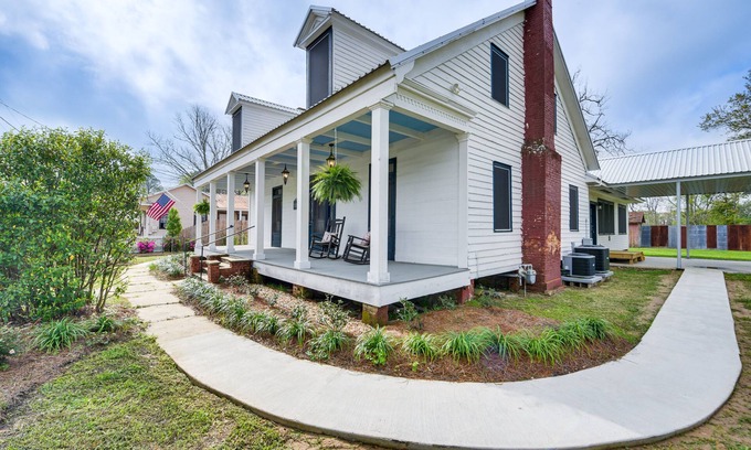 Grand Coteau House | Historical 1835 Home in Grand Coteau!