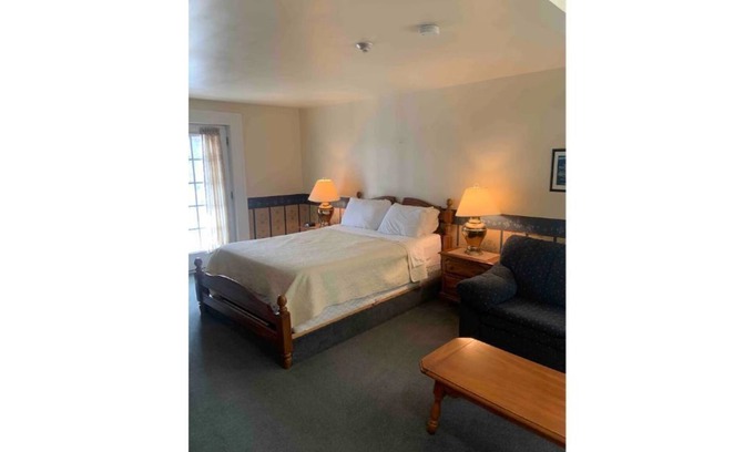 Niagara-on-the-Lake Hotel | Historical Waterfront King George Inn 4