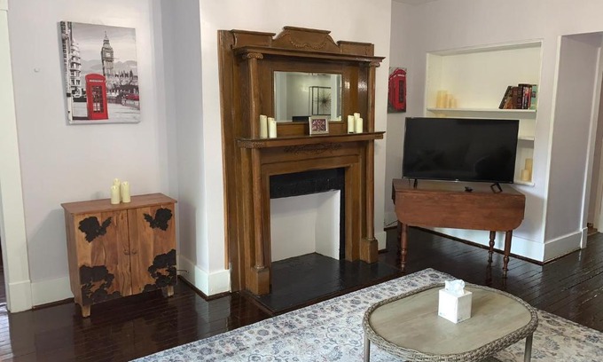 Lynchburg Apartment | Historical District 2BDRM built in 1910