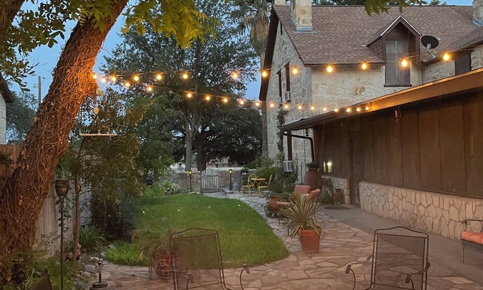 Brackettville House | Historical Home located on Fort Clark Springs-Brackettville, Texas-nPet Friendly