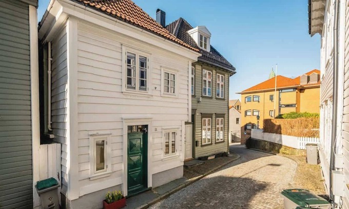 Sentrum House | Historical House W Private Patio - 550m from Bryggen