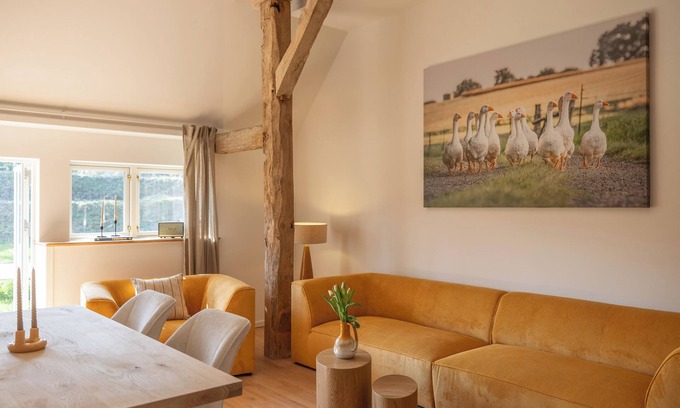 Ratekau Apartment | Historisches Ferienloft Nahe des Timmendorfer Strands