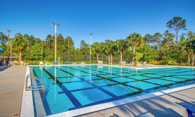 Diamondhead House | Hit the Greens, Bring Your Pets: Diamondhead Home!
