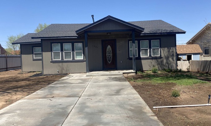 Amarillo House | HodgeTown Stay