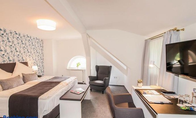 Muehltal Hotel | Hofgut Dippelshof Hotel- und Restaurant KG