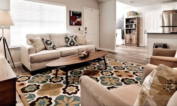 Fayetteville House | Hog House - Accommodating to Long Term Stays!