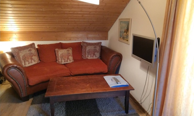 Bernried am Starnberger See Apartment | Holiday Apartment 'Freudenthal Bernried' with Balcony and Wi-Fi