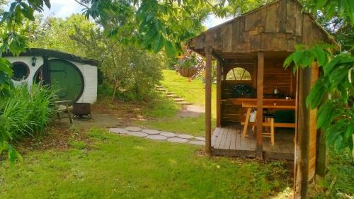 Pukemoremore Ski Chalet | Hole In The Ground